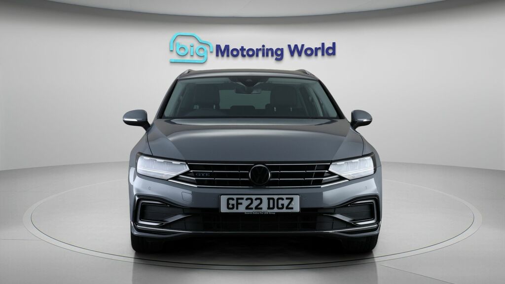 Volkswagen Passat Gte Grey #2
