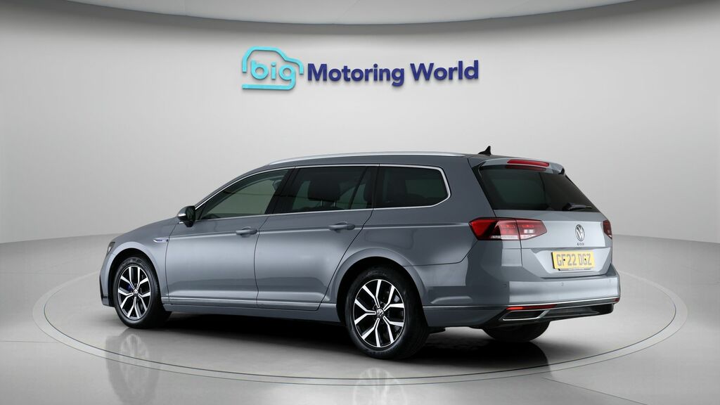 Volkswagen Passat Gte Grey #5