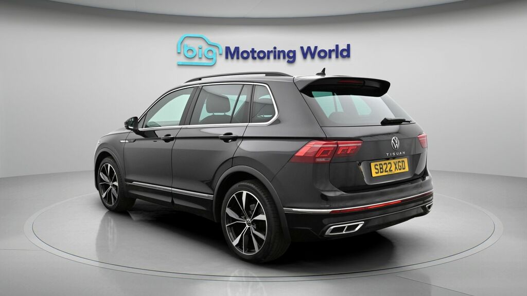 Volkswagen Tiguan R-line SB22XGD Black #5