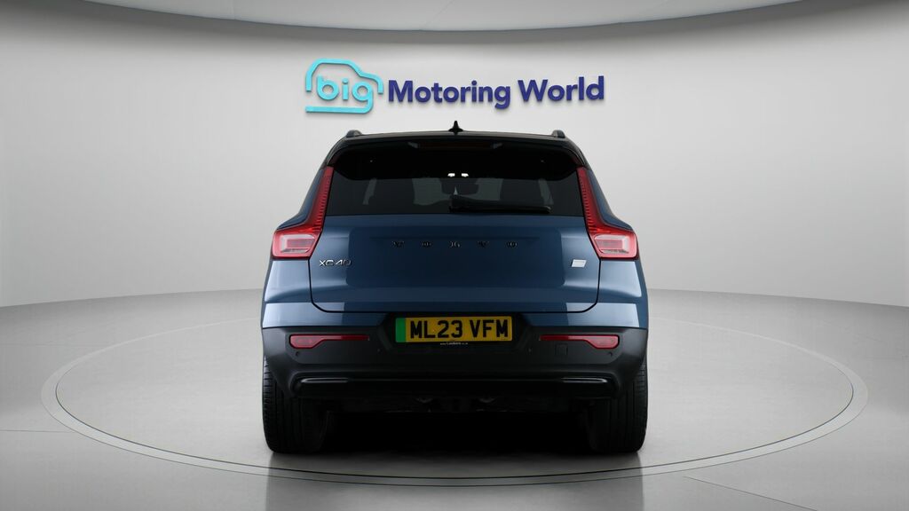 Volvo XC40 Ultimate Blue #6