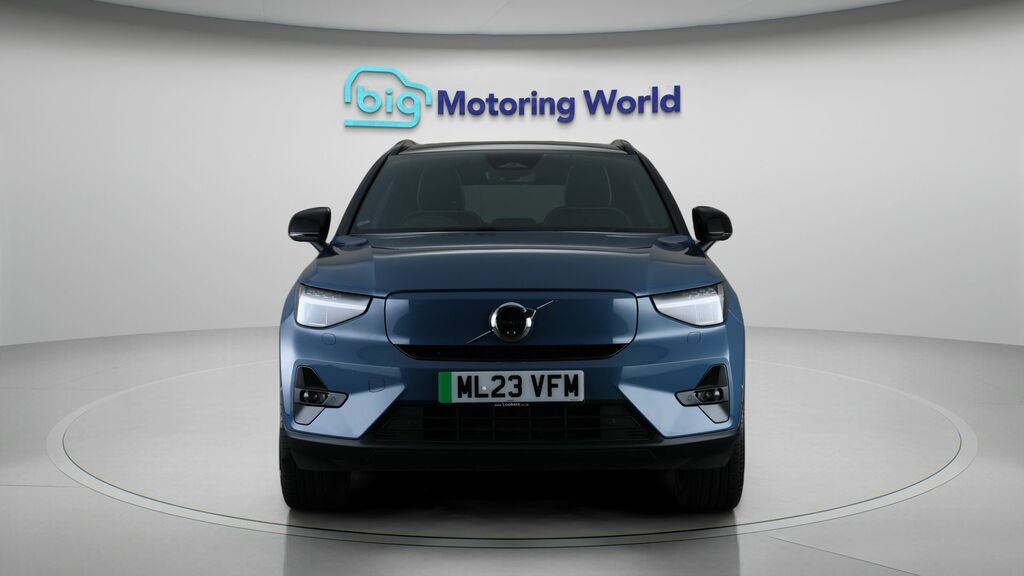 Volvo XC40 Ultimate Blue #2