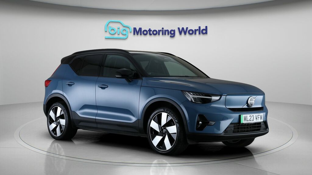Volvo XC40 Ultimate Blue