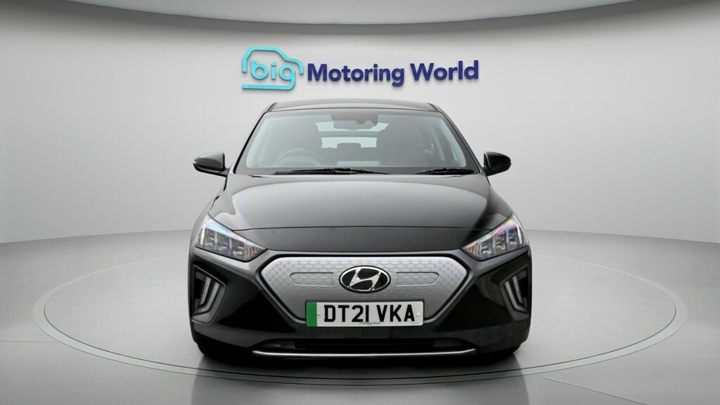 Hyundai Ioniq Premium Black #2