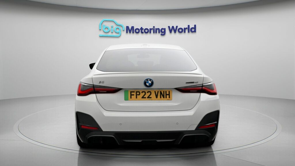BMW i4 M Sport FP22VNH White #6