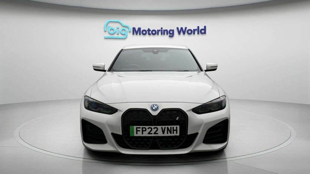 BMW i4 M Sport FP22VNH White #2