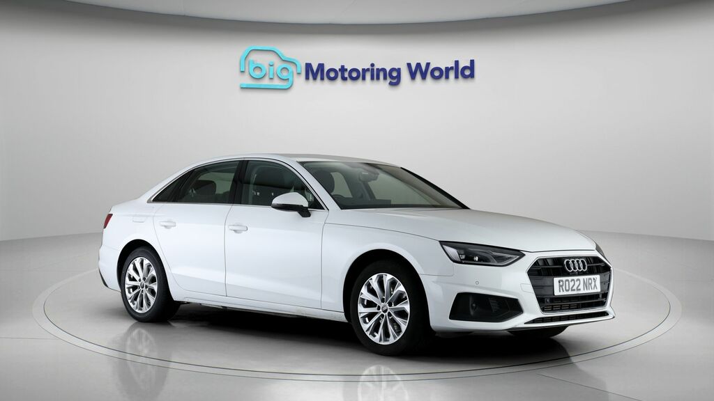 Audi A4 Technik White