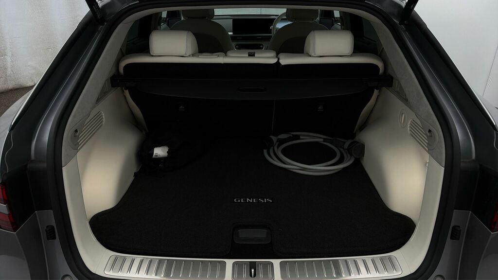 Genesis GV60 Suv White #8