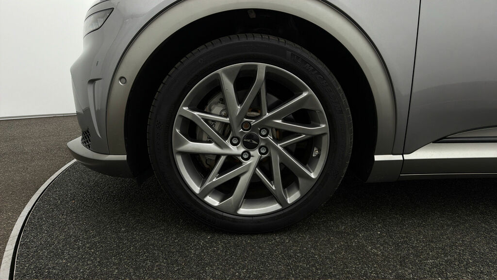 Genesis GV60 Suv White #9