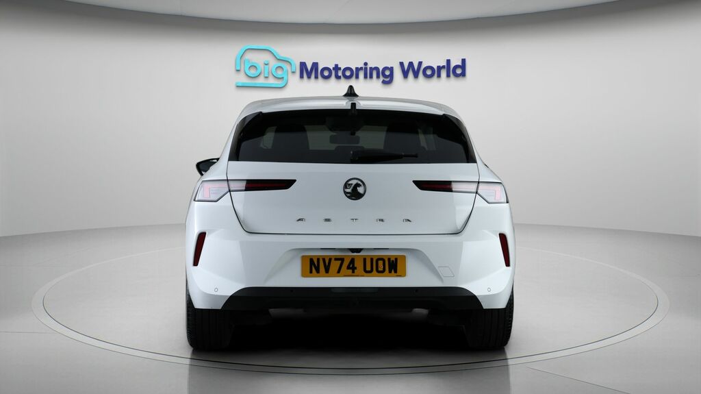 Vauxhall Astra Griffin NV74UOW White #6