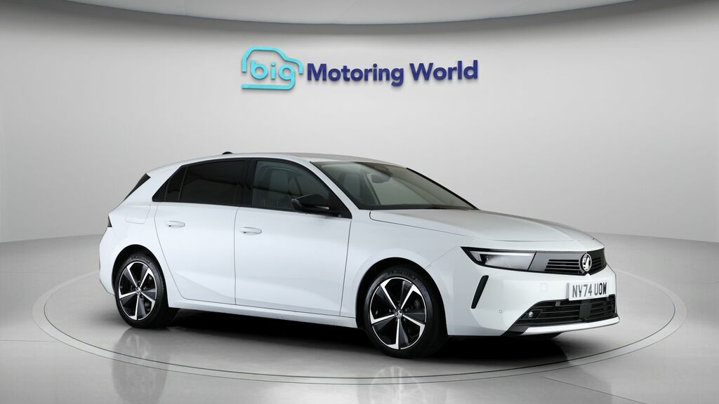 Vauxhall Astra Griffin White