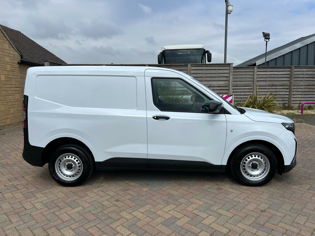Ford Transit Courier 1.0 Ecoboost 100 Leader 22206 White #2