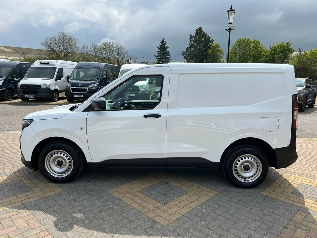 Ford Transit Courier 1.0 Ecoboost 100 Leader 22206 White #6