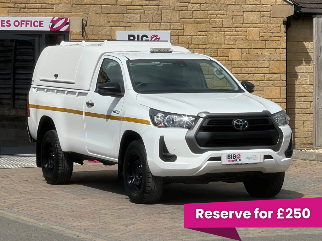 Toyota HILUX D-4d 150 Active 4Wd Single Cab With Truckman Top White
