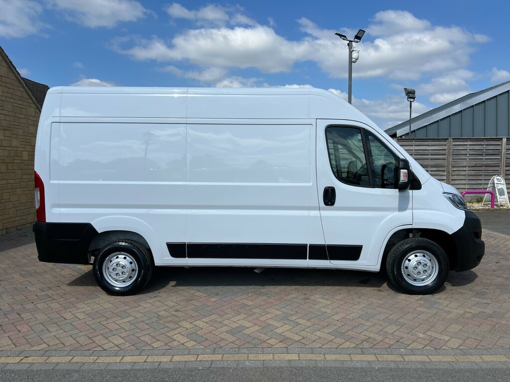 Citroen Relay 35 Bluehdi 140 L2h2 Enterprise Mwb Mreium Roof 22 LC22GUO White #2