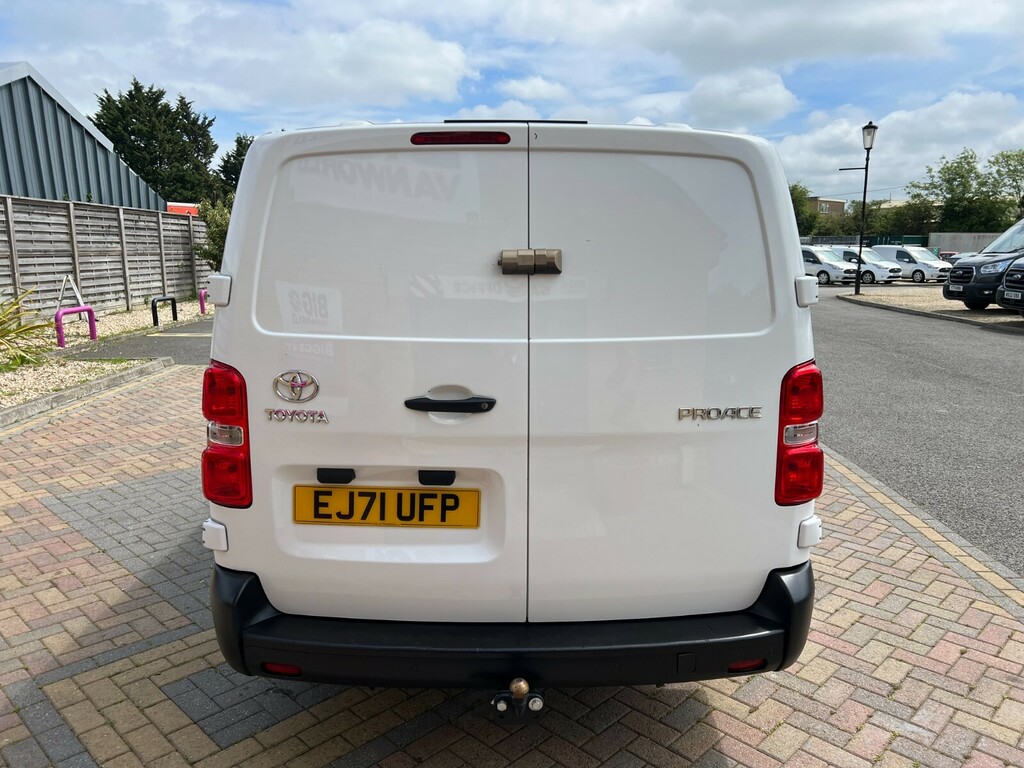 Toyota PROACE 2.0D 120 Icon Long Low Roof 23060 White #4