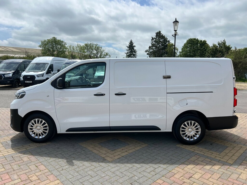 Toyota PROACE 2.0D 120 Icon Long Low Roof 23060 White #6