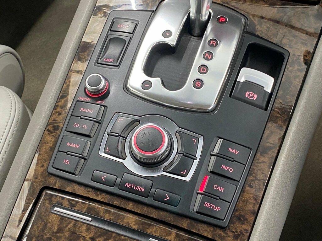 Audi A8 6.0 Grey #25