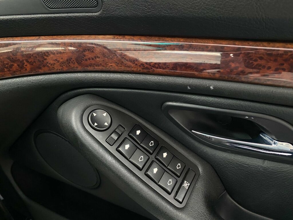 BMW 5 Series 2.5 525D Se Silver #33