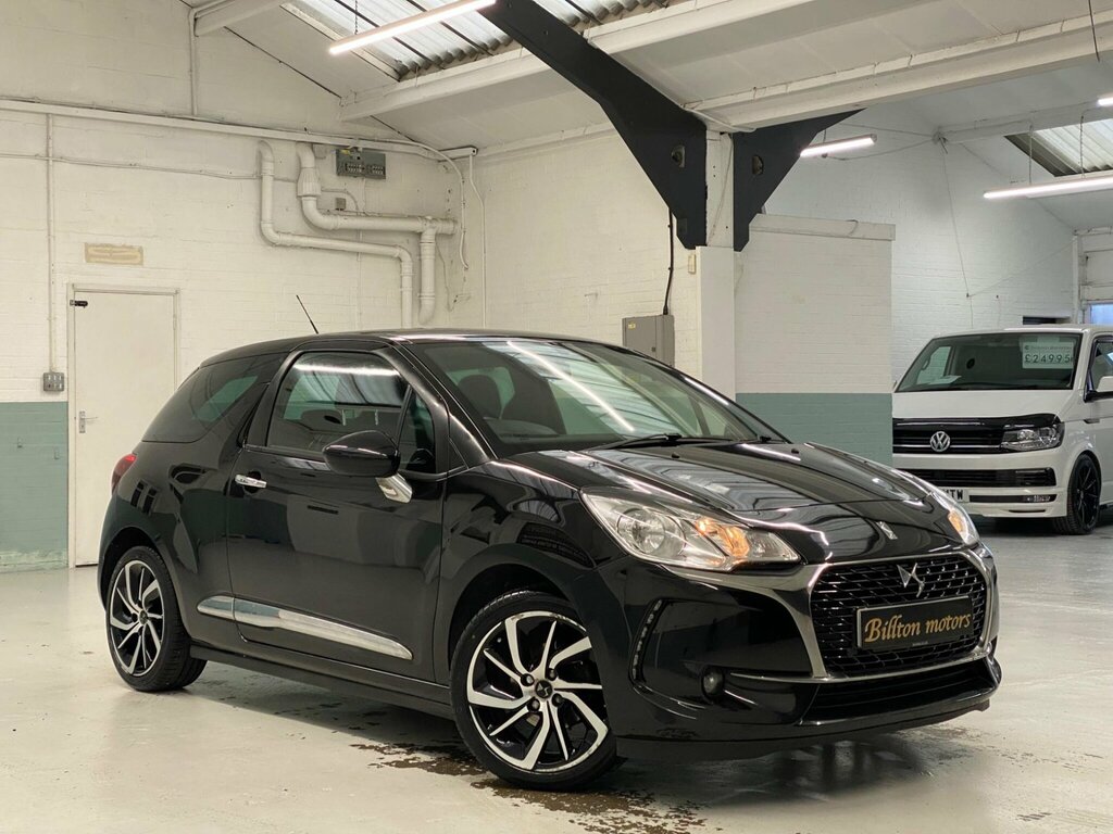 DS DS 3 1.2 Puretech Connected Chic Hatchback M Black
