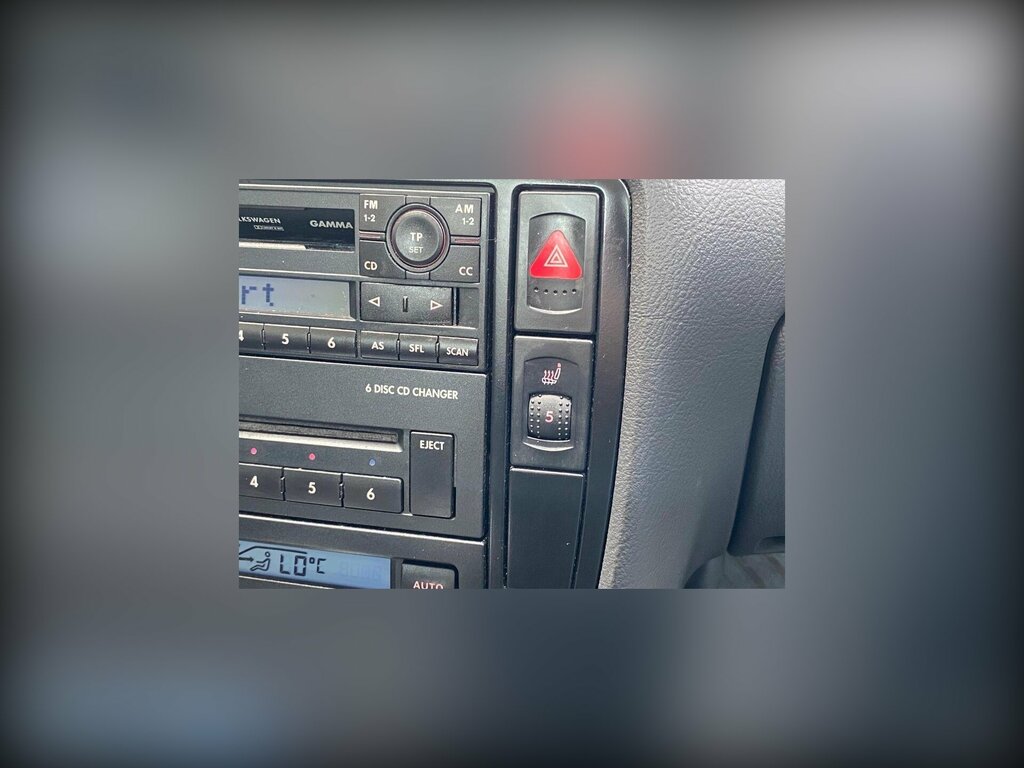 Volkswagen Passat 2.8 V6 4Motion Blue #12