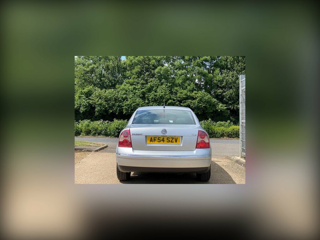 Volkswagen Passat 1.9 Tdi Pd Highline Saloon 1 Silver