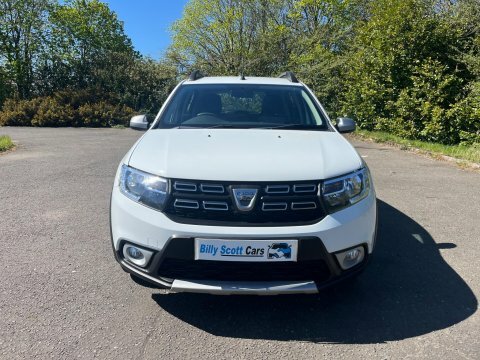 Dacia Sandero Stepway 0.9 Tce Essential SD70NWB White #2