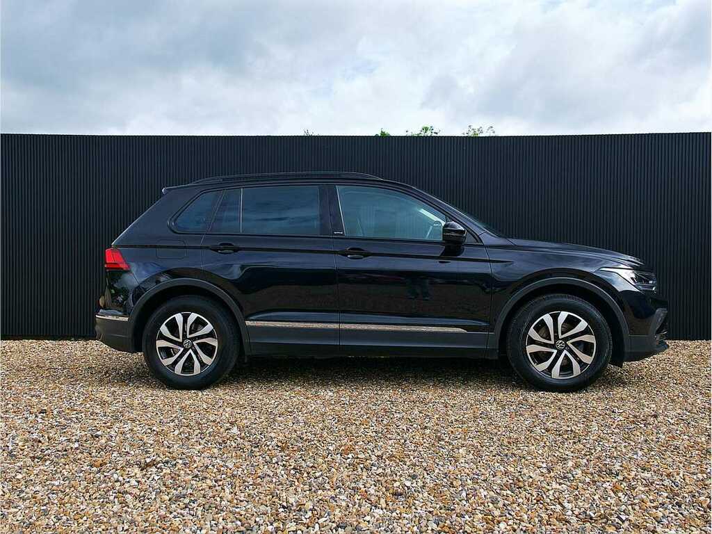 Volkswagen Tiguan Active Tsi S-a KP71JVH Black #3