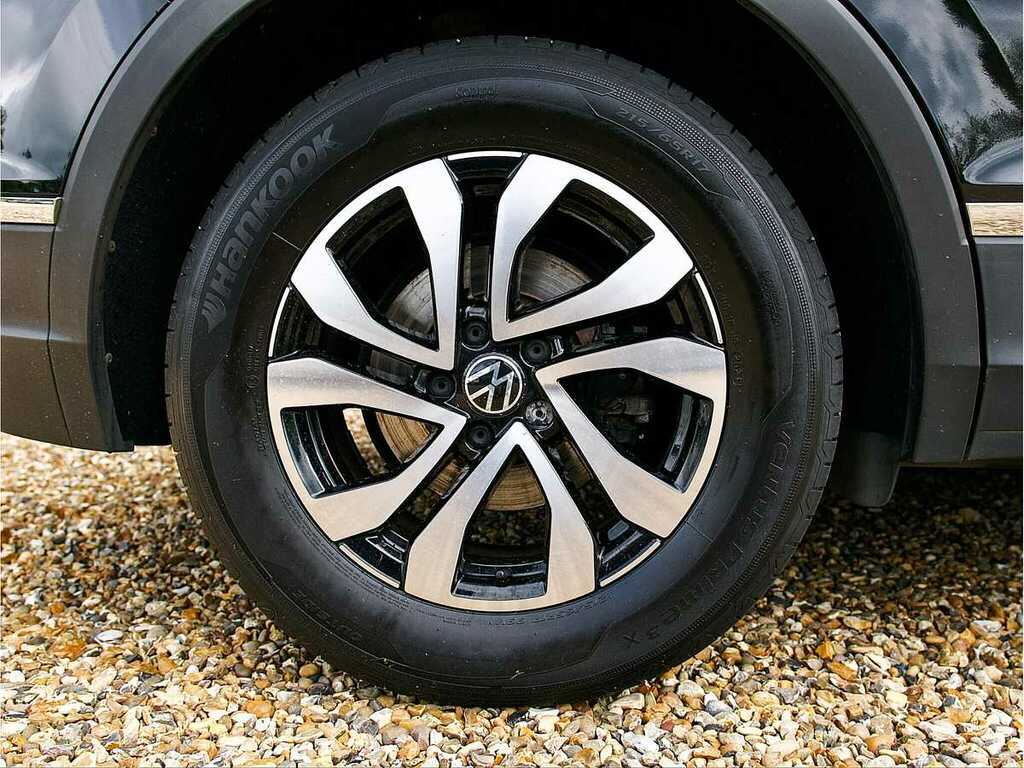 Volkswagen Tiguan Active Tsi S-a KP71JVH Black #5