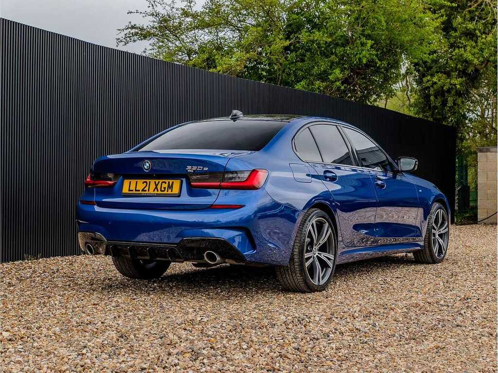 BMW 3 Series M Sport LL21XGM Blue #2