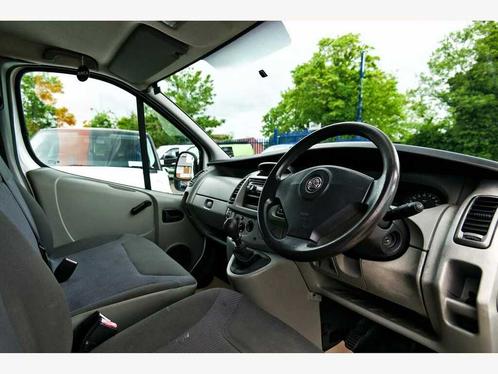 Vauxhall Vivaro Panel Van Silver #12