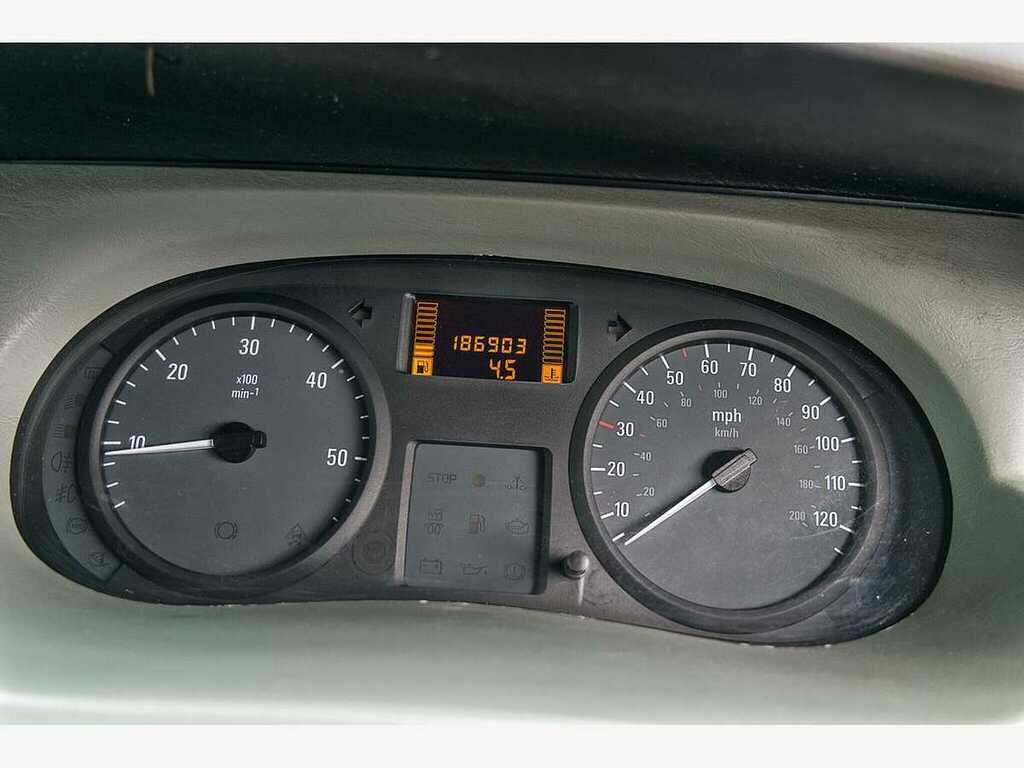 Vauxhall Vivaro Panel Van Silver #18