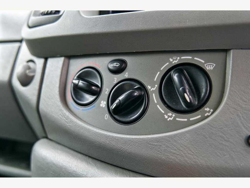 Vauxhall Vivaro Panel Van Silver #19
