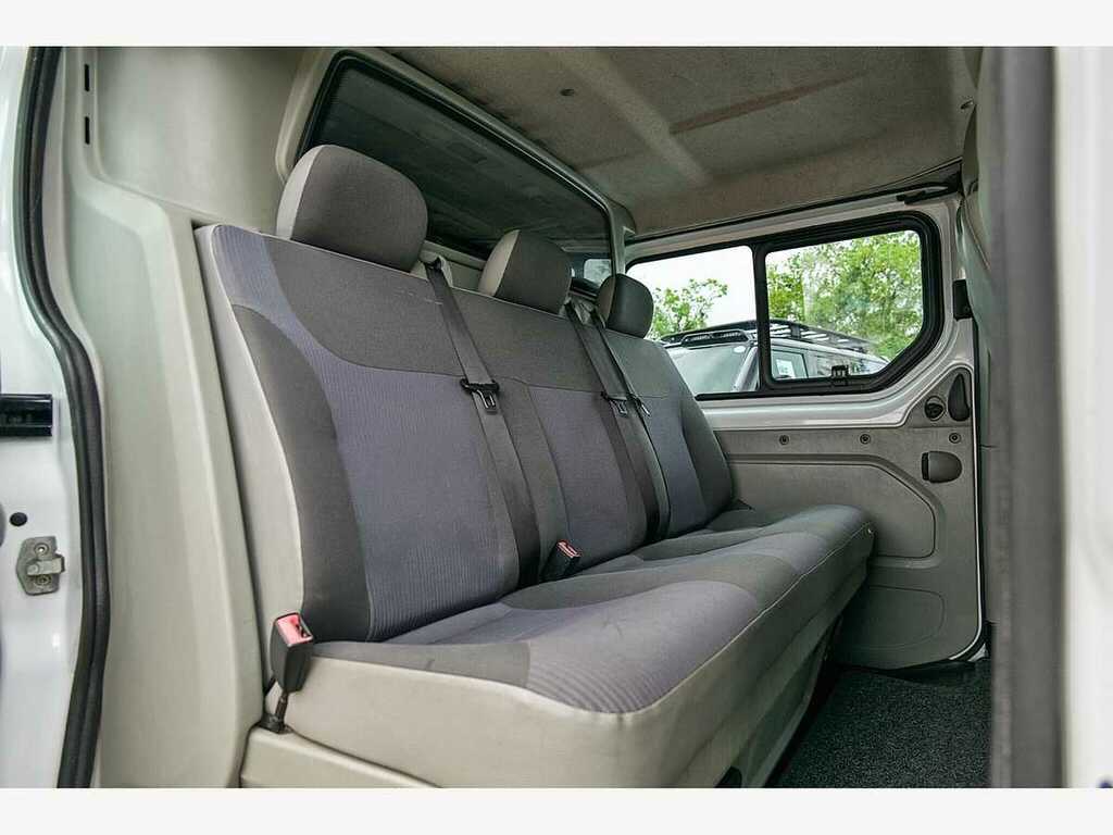 Vauxhall Vivaro Panel Van Silver #14
