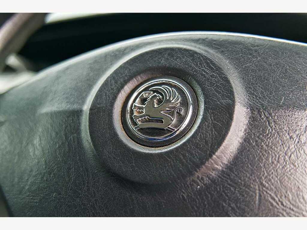 Vauxhall Vivaro Panel Van Silver #20