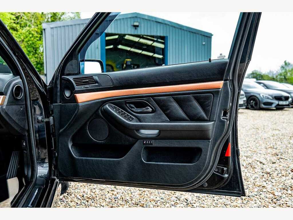 BMW 5 Series 3.4 535I Se Saloon 211 Bhp Green #16