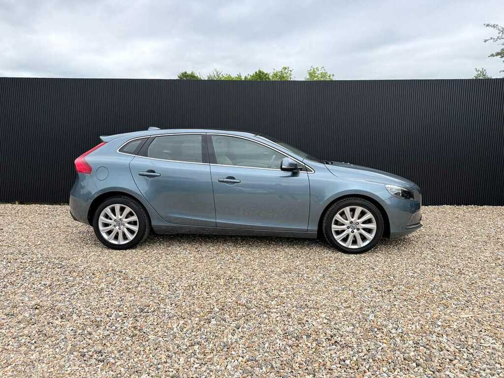 Volvo V40 Se Lux Nav D3 Blue #4