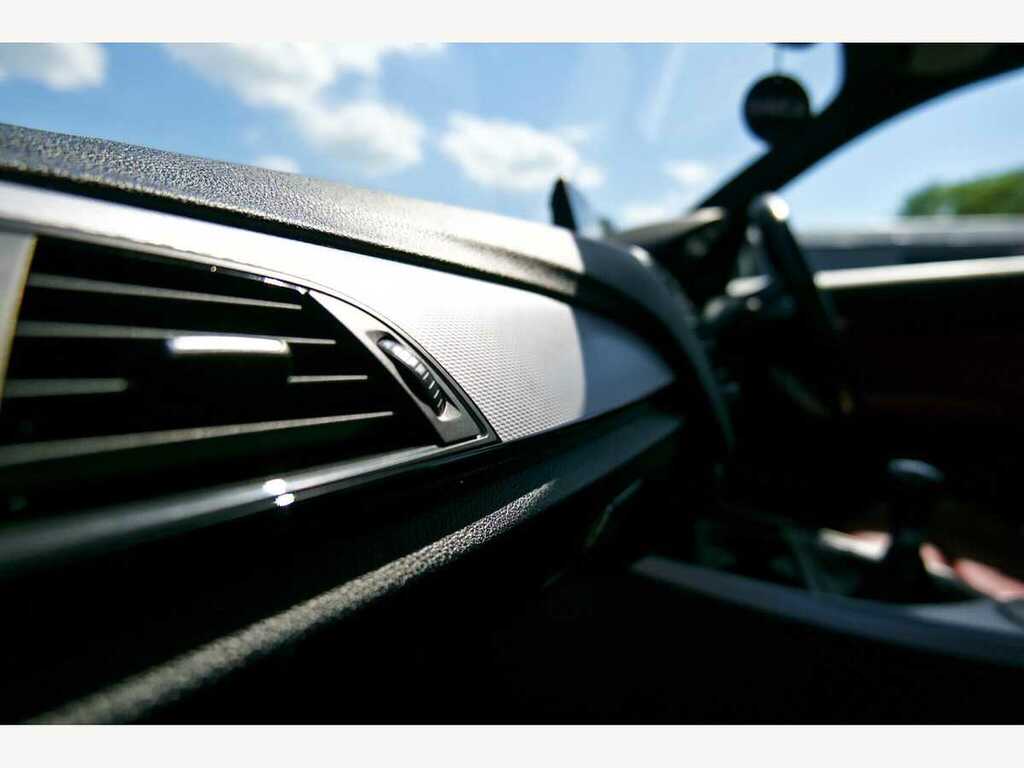BMW M1 Auto  #25