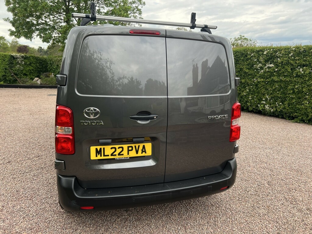 Toyota PROACE 1.5 D Icon 2022 Grey #6