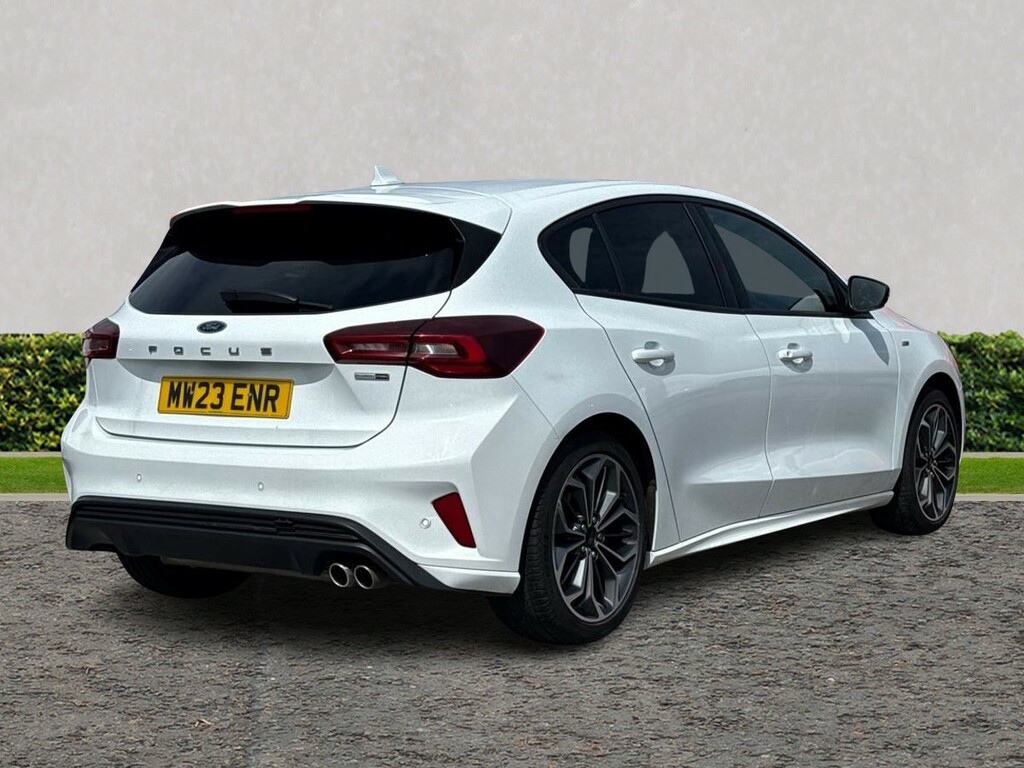 Ford Focus 1.0 Ecoboost Hybrid Mhev 155 St-line Vignale MW23ENR White #3