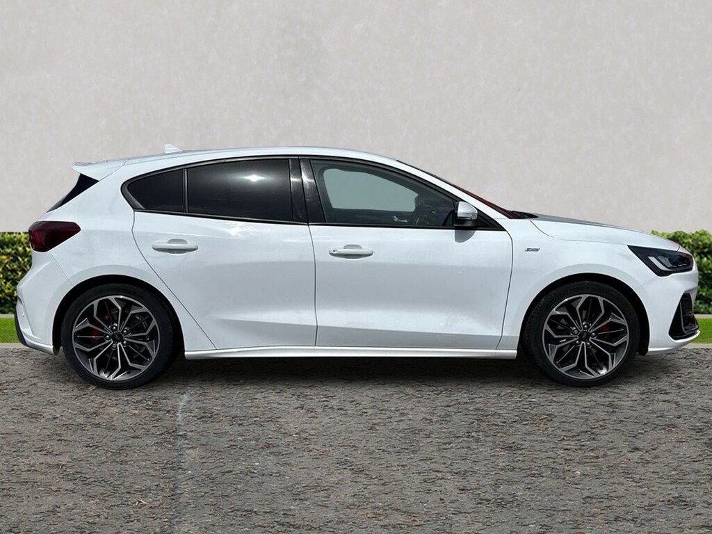 Ford Focus 1.0 Ecoboost Hybrid Mhev 155 St-line Vignale MW23ENR White #2
