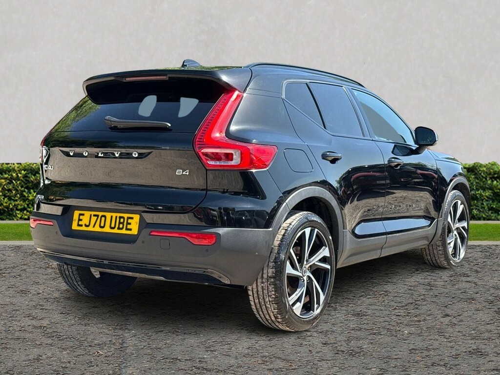 Volvo XC40 2.0 B4p R Design Pro EJ70UBE Black #3