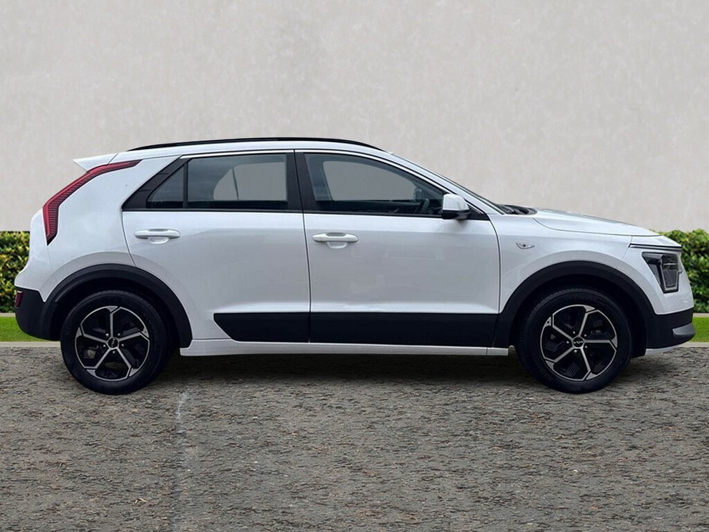 Kia Niro 1.6 Gdi Hybrid 2 Dct DL72JTU White #2