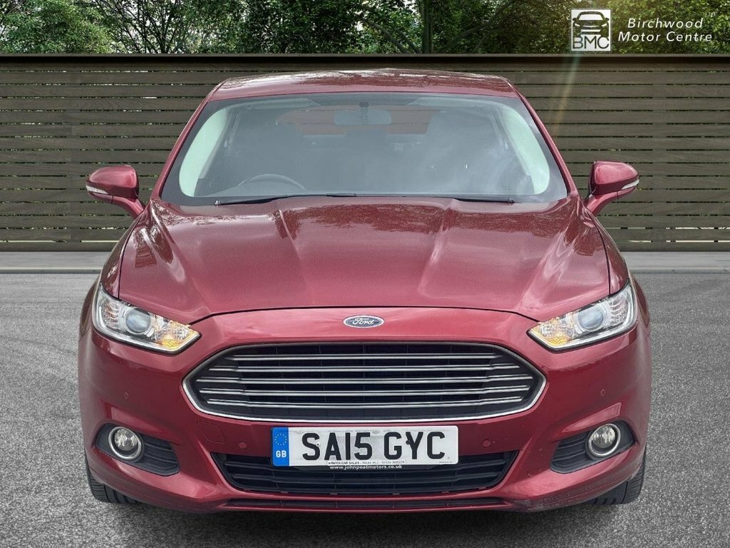 Ford Mondeo Hatchback SA15GYC Red #2