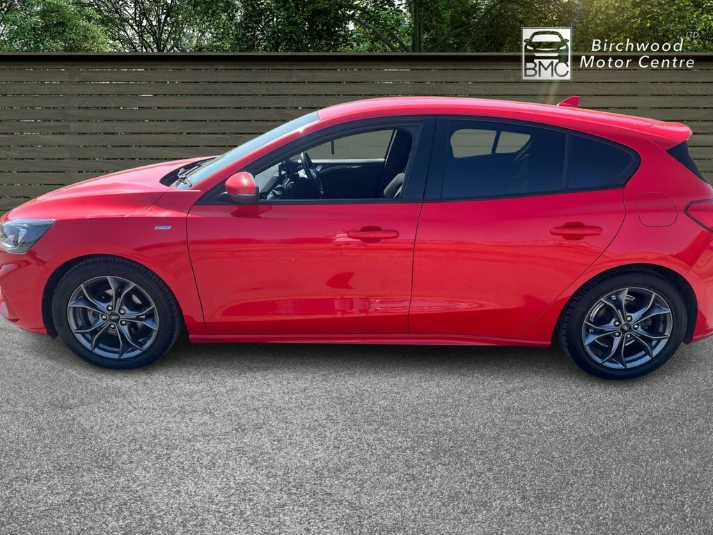 Ford Focus 1L St-line EG68VFB Red #4