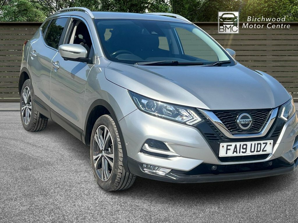 Nissan Qashqai 1.3L N-connecta FA19UDZ Silver