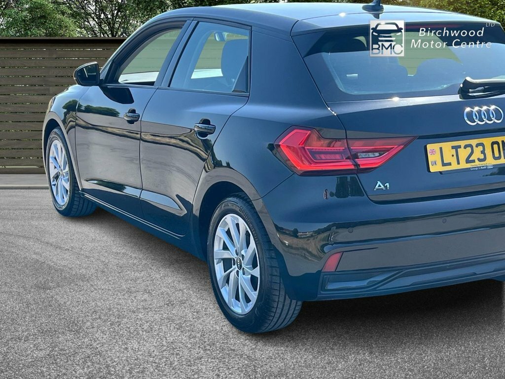 Audi A1 1L Sport LT23ONO Black #5