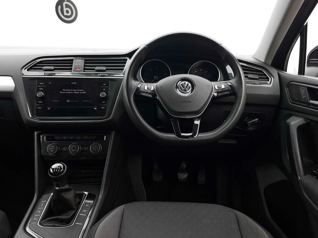 Volkswagen Tiguan 1.5 Tsi Evo Match Euro 6 Ss MW20FNE Black #3
