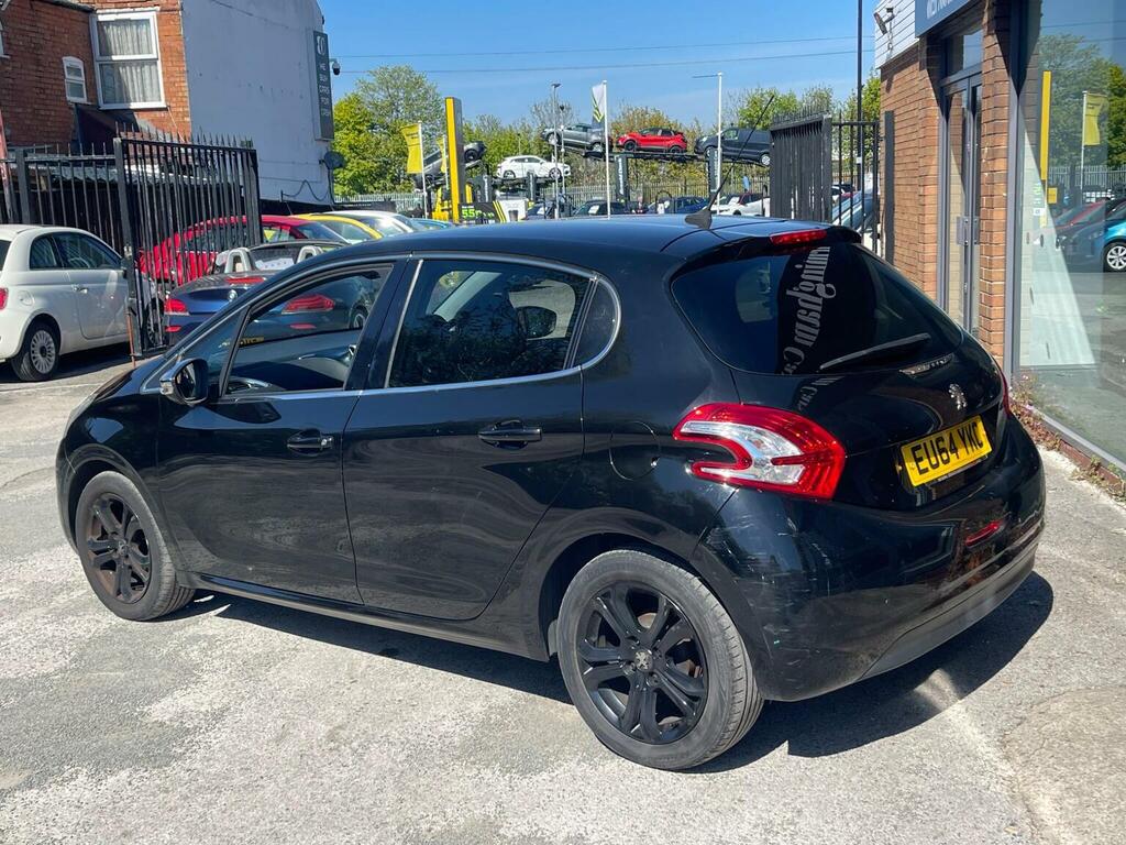 Peugeot 208 Hatchback 1.2 Vti Puretech Allure Euro 5 2014 EU64YKC Black #5