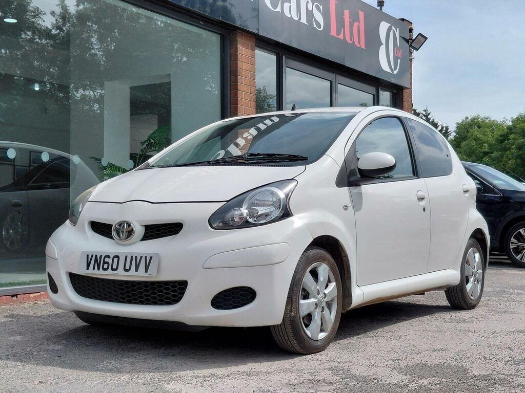 Toyota Aygo Hatchback 1.0 Vvt-i Go Euro 5 201160 VN60UVV White #2