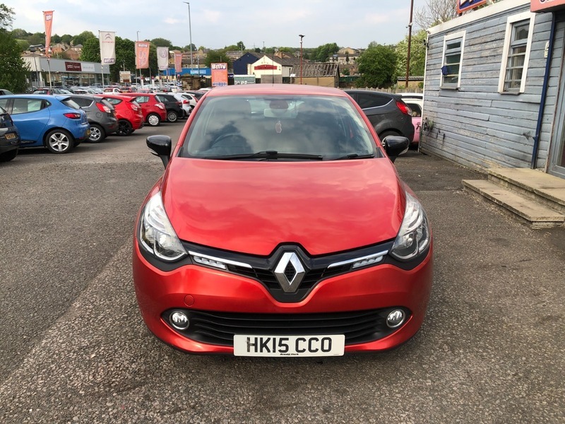 Renault Clio Dynamique Medianav HK15CCO Red #2
